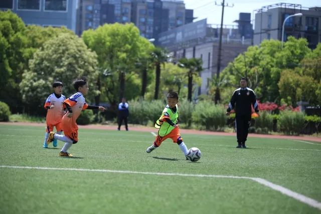 中国队选手范俊杰摘得第六届亚沙会首金