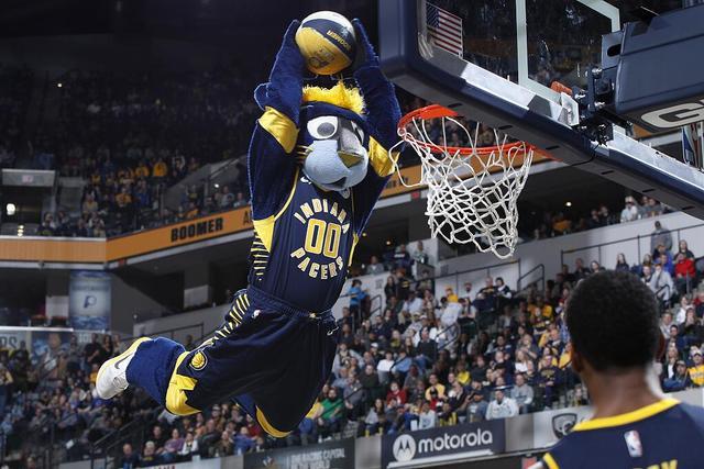 媒体人盛赞中国男篮变化明显 应该与乔帅续约